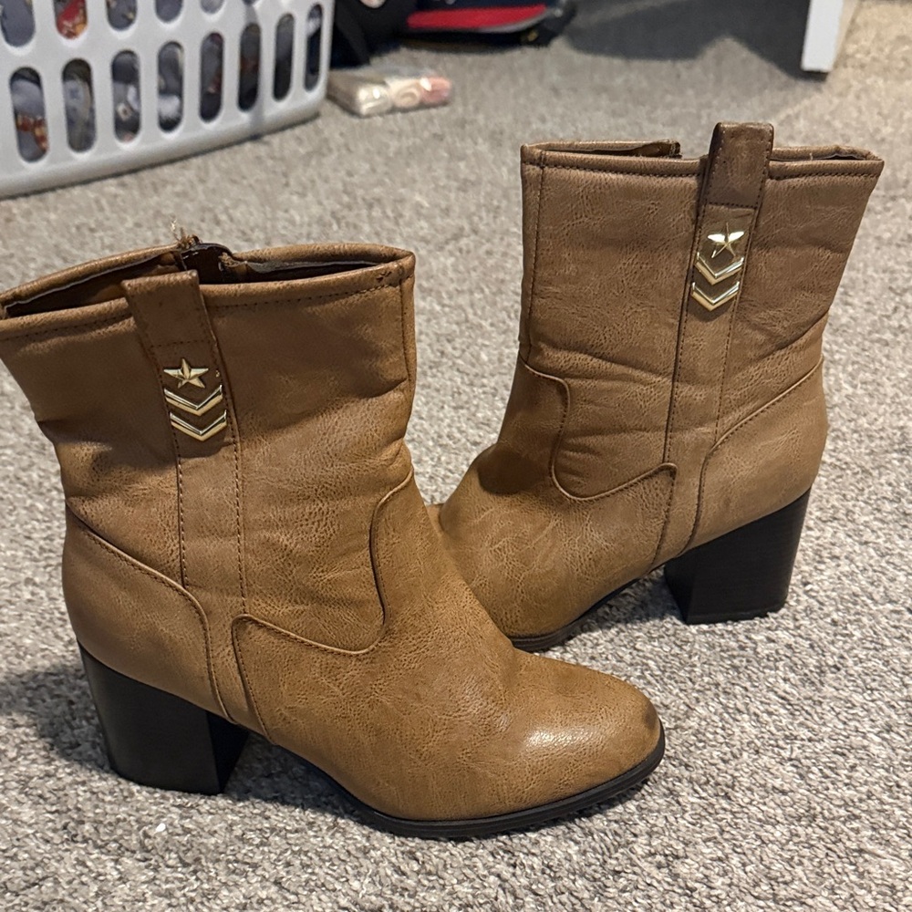 Rampage Tan Heeled Boots with Gold Accents